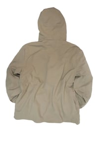 JAQUETA NYLON CAPUZ SPACE KAKI