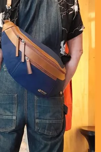 POCHETE VEGANA MARINHO COM CASTOR EM LONA