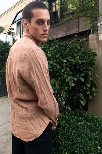 CAMISA EM LINHO MARROM ONE POCKET