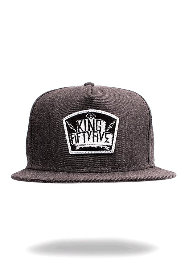 BONÉ CINZA ESCURO KINGFIFTYFIVE PATCH PRETO