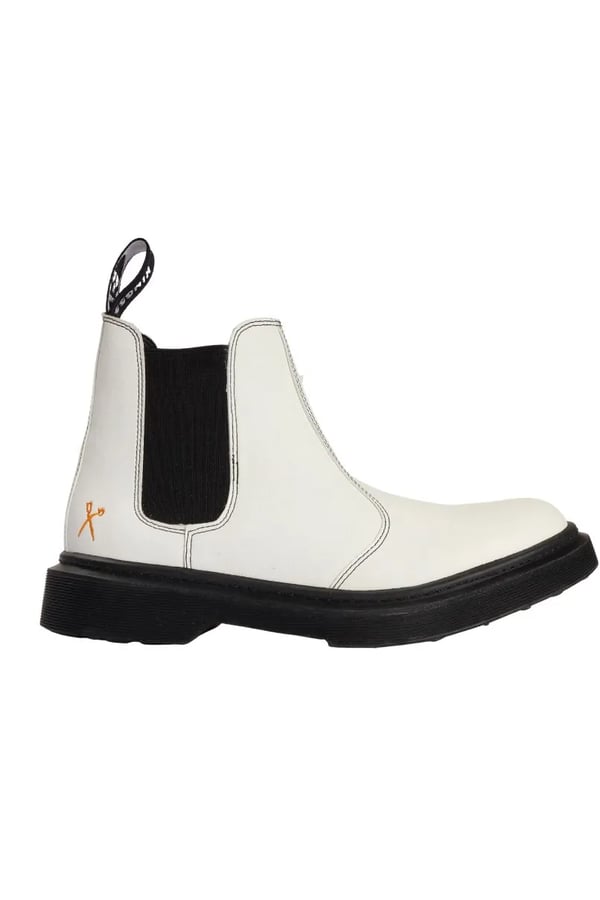 BOTA BRANCA NEW BRICK LANE