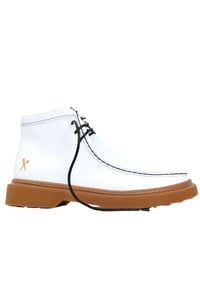 BOTA WALLABEE BRANCA
