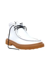 BOTA WALLABEE BRANCA