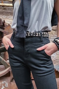 CALÇA JEANS PRETA POP BLACK TO BLACK 80'S