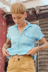 CAMISA DE LINHO MANGA CURTA AZUL TURQUESA