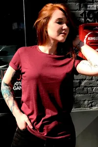 CAMISETA VINHO LISA PIMA PLAN