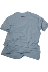 CAMISETA PIMA AZUL BEBÊ LISA