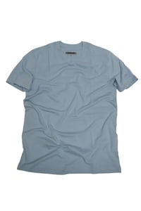 CAMISETA PIMA AZUL BEBÊ LISA