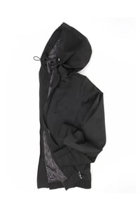 JAQUETA NYLON CAPUZ GARÇA PRETA