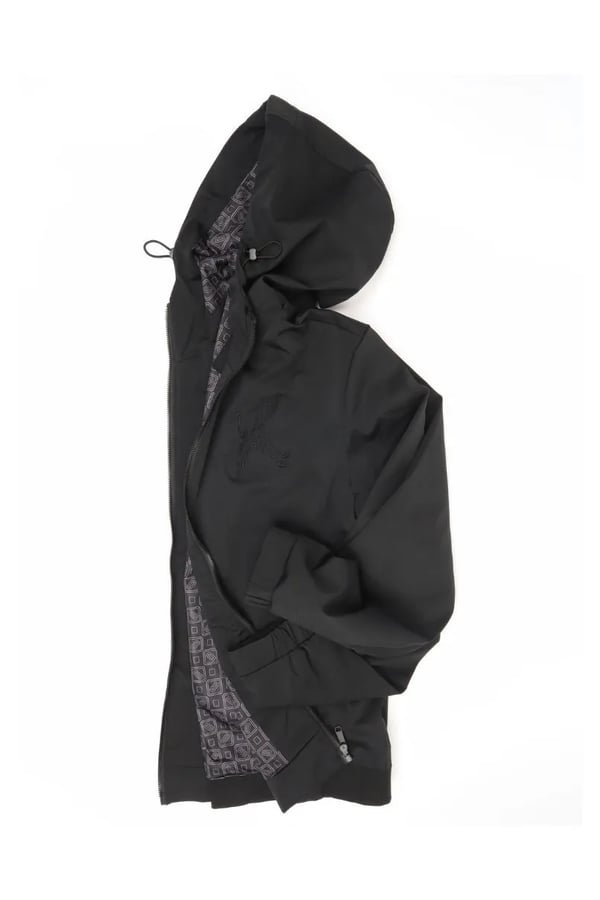 JAQUETA NYLON CAPUZ GARÇA PRETA
