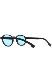 ÓCULOS DE SOL PRETO COM LENTE AZUL Y09