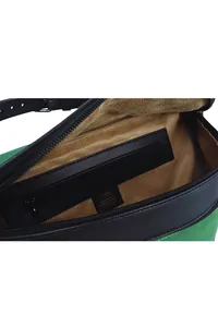 POCHETE VEGANA VERDE COM PRETO EM LONA