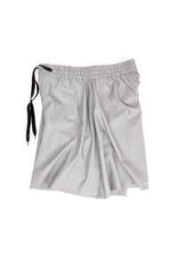 SHORTS EVASÊ CINZA  ALFAIATARIA