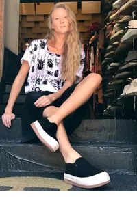 TÊNIS PRETO HARAJUKU SLIP-ON