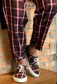 TÊNIS XADREZ VERMELHO